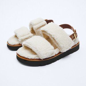 Zara FAUX SHEARLING FLAT SANDALS 9